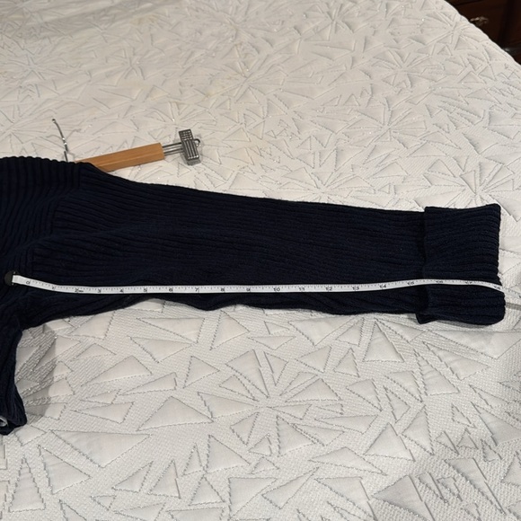 Zara Distressed Cropped Sweater - Picture 7 of 9